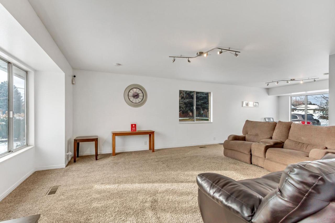 Large Room Near Uvu & Byu โอเร็ม ภายนอก รูปภาพ